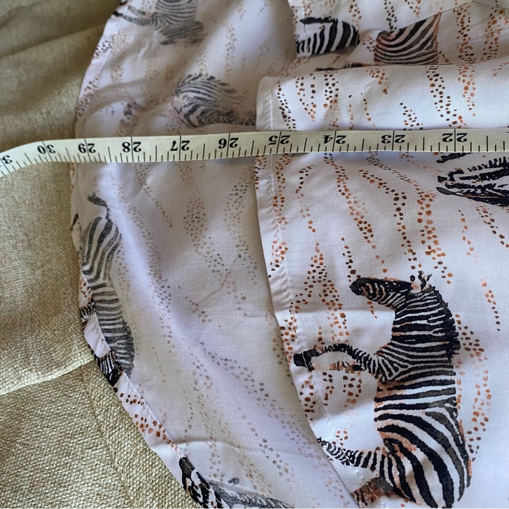 JANE AND DELANCEY Short Sleeved Zebra Blouse - Picture 2 of 8